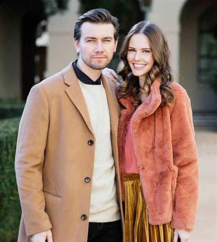 Torrance Coombs Bio, Family, Girlfriend, History, Net Worth